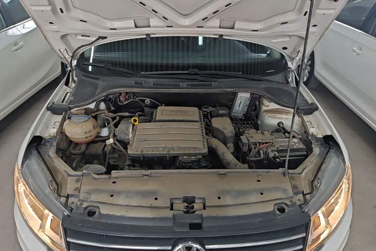 Used Volkswagen Santana 2018 1.5L Manual Fashion Edition Engine Bay