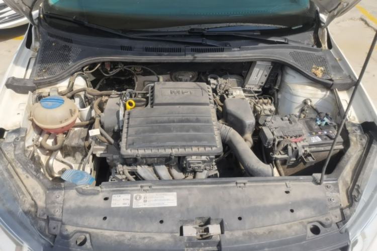 Used Volkswagen Santana 2018 1.5L Manual Fashion Edition Engine Bay
