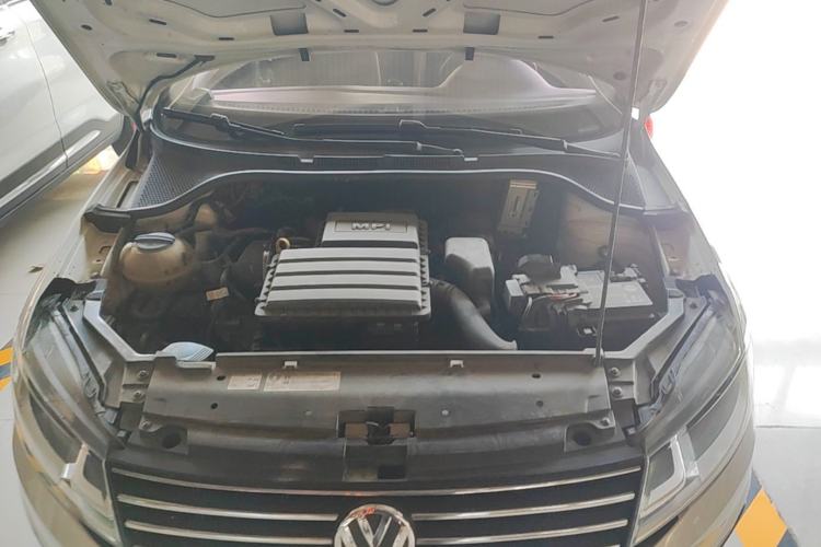 Used Volkswagen Santana 2018 1.5L Manual Fashion Edition Engine Bay