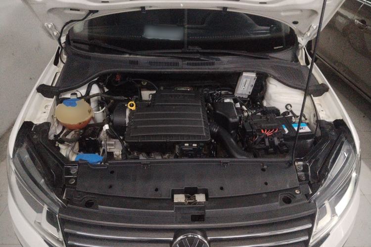 Used Volkswagen Santana 2018 1.5L Automatic Fashion Edition Engine Bay
