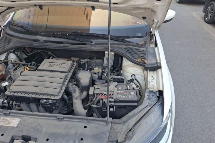 Used Volkswagen Santana 2018 1.5L Automatic Fashion Edition Engine Bay Left