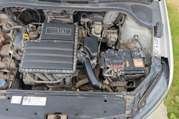 Used Volkswagen Santana 2018 1.5L Manual Fashion Edition Engine Bay Left