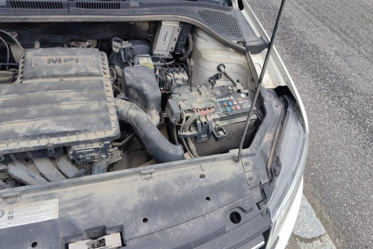 Used Volkswagen Santana 2018 1.5L Manual Fashion Edition Engine Bay Left