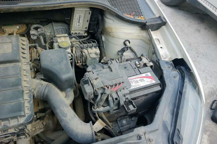 Used Volkswagen Santana 2018 1.5L Manual Fashion Edition Engine Bay Left