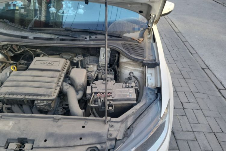 Used Volkswagen Santana 2018 1.5L Manual Fashion Edition Engine Bay Left
