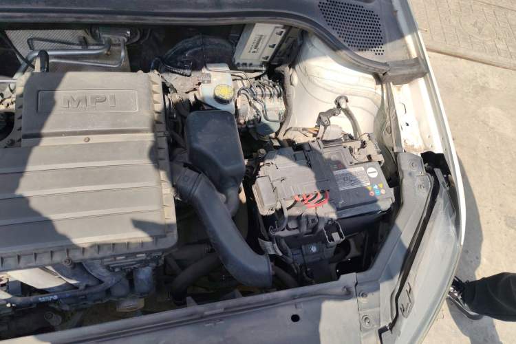 Used Volkswagen Santana 2018 1.5L Manual Fashion Edition Engine Bay Left