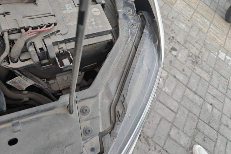 Used Volkswagen Santana 2018 1.5L Manual Fashion Edition Engine Bay Left