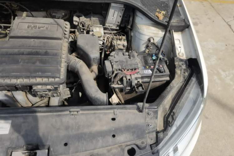 Used Volkswagen Santana 2018 1.5L Manual Fashion Edition Engine Bay Left