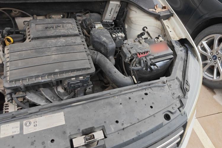 Used Volkswagen Santana 2018 1.5L Manual Fashion Edition Engine Bay Left