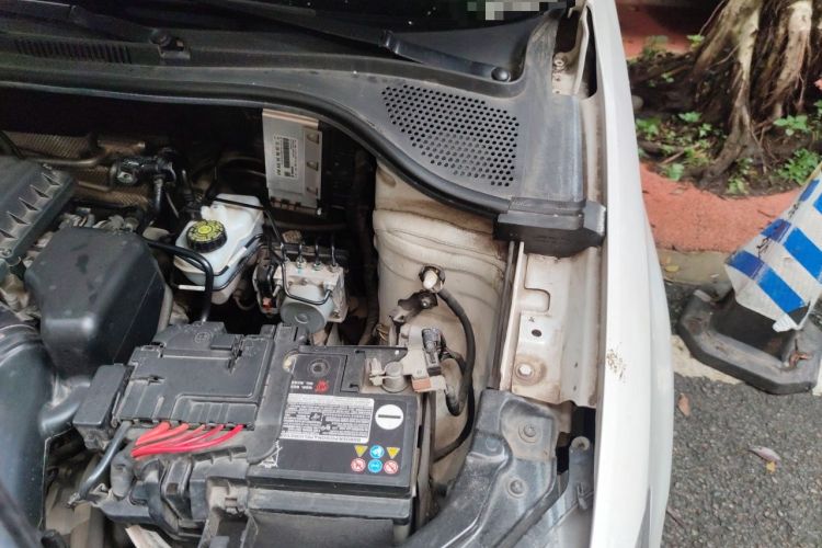 Used Volkswagen Santana 2018 1.5L Manual Comfort Edition Engine Bay Left