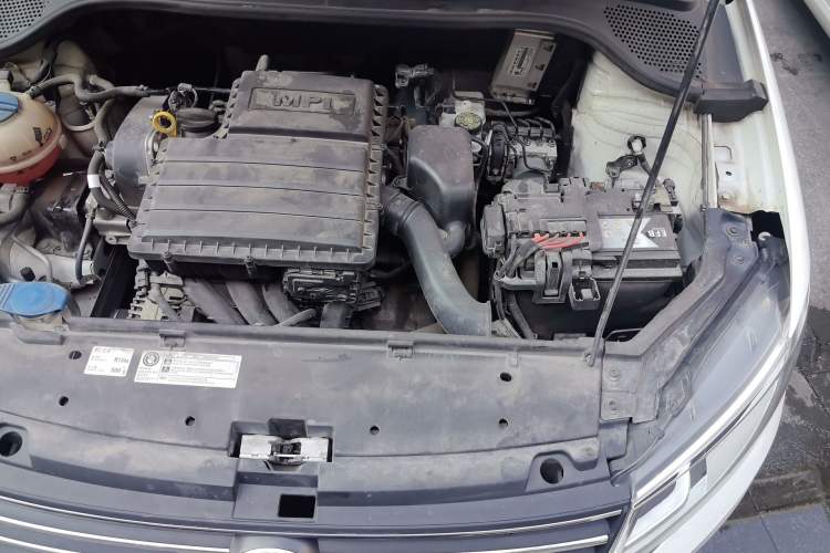 Used Volkswagen Santana 2018 1.5L Manual Comfort Edition Engine Bay Left
