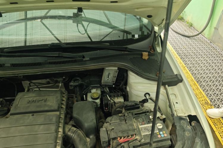 Used Volkswagen Santana 2018 1.5L Automatic Fashion Edition Engine Bay Left