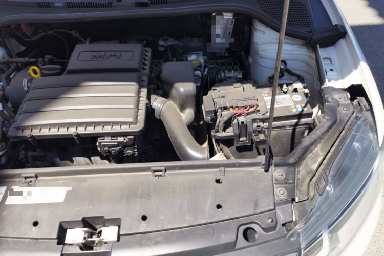 Used Volkswagen Santana 2018 1.5L Manual Fashion Edition Engine Bay Left