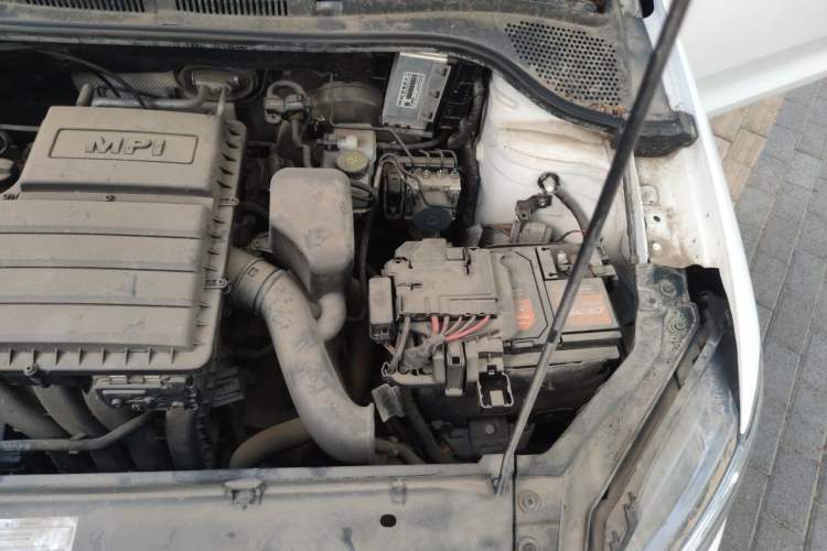Used Volkswagen Santana 2018 1.5L Manual Fashion Edition Engine Bay Left
