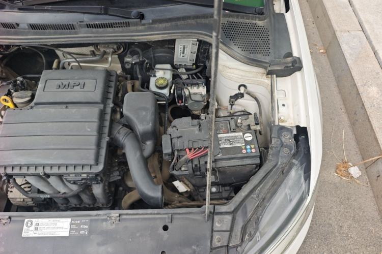 Used Volkswagen Santana 2018 1.5L Manual Fashion Edition Engine Bay Left