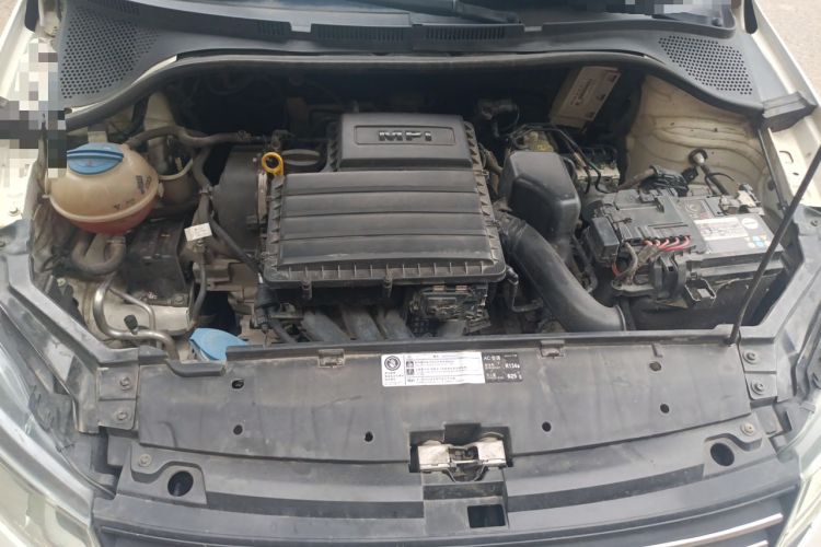 Used Volkswagen Santana 2018 1.5L Automatic Fashion Edition Engine Bay