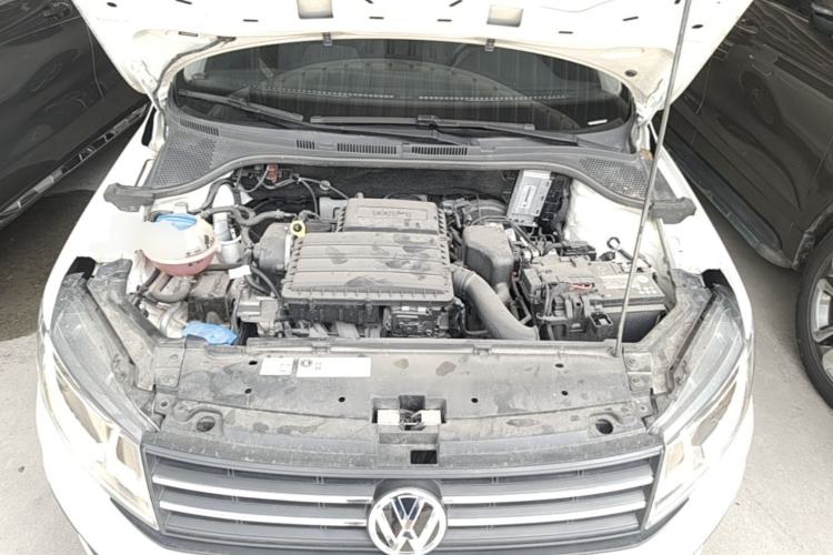 Used Volkswagen Santana 2018 1.5L Automatic Fashion Edition Engine Bay