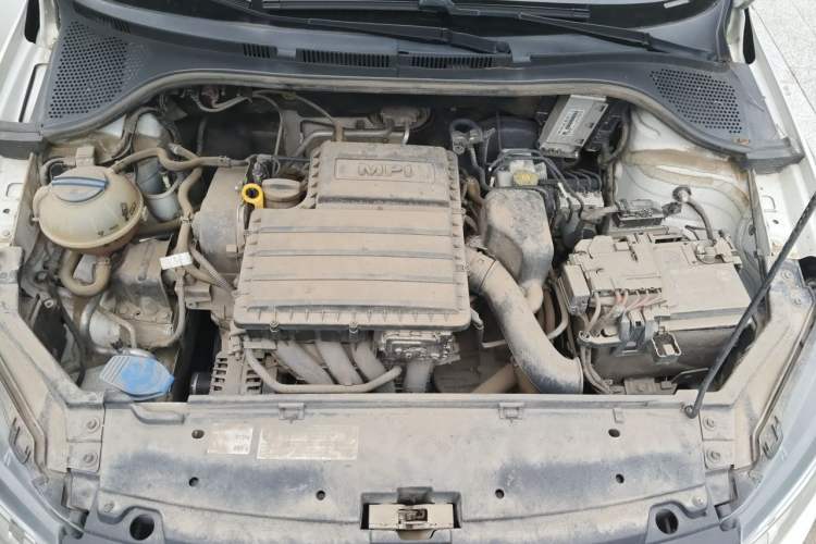 Used Volkswagen Santana 2018 1.5L Automatic Fashion Edition Engine Bay