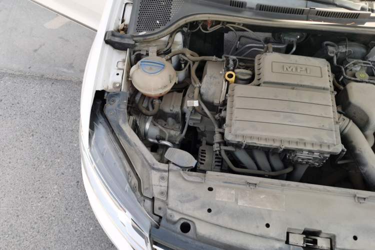 Used Volkswagen Santana 2018 1.5L Automatic Fashion Edition Engine Bay Right