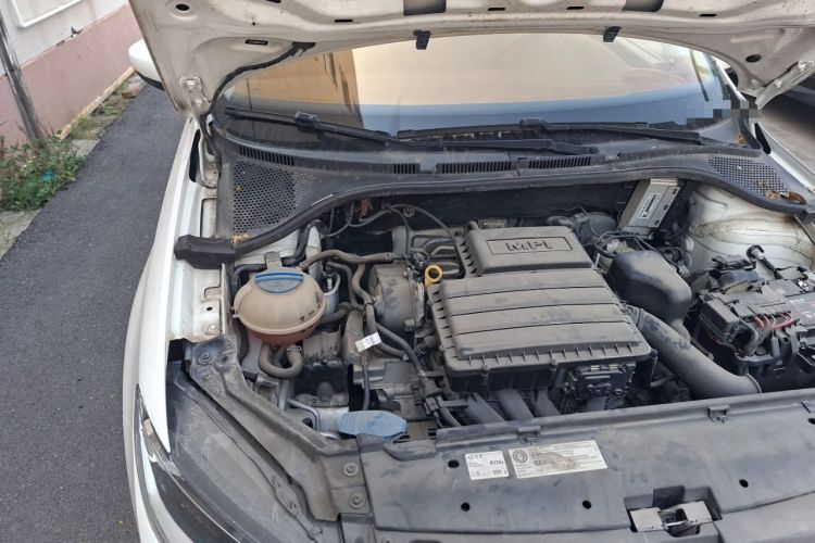 Used Volkswagen Santana 2018 1.5L Automatic Fashion Edition Engine Bay Right