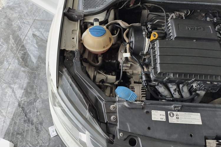 Used Volkswagen Santana 2018 1.5L Manual Fashion Edition Engine Bay Right