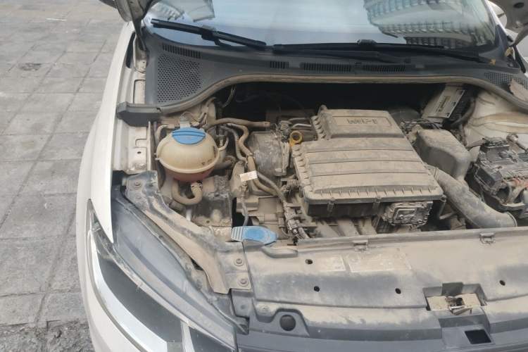 Used Volkswagen Santana 2018 1.5L Automatic Fashion Edition Engine Bay Right