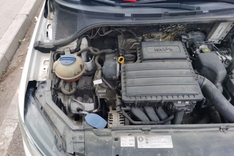 Used Volkswagen Santana 2018 1.5L Automatic Fashion Edition Engine Bay Right