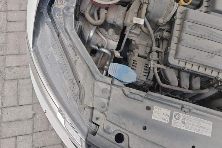 Used Volkswagen Santana 2018 1.5L Manual Fashion Edition Engine Bay Right