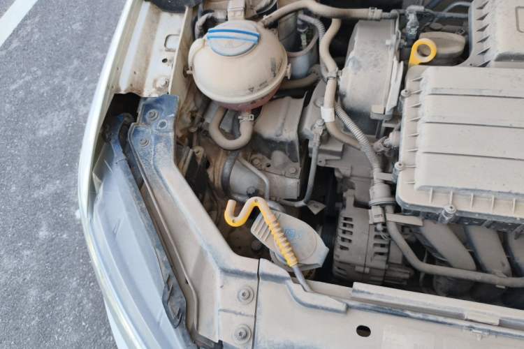Used Volkswagen Santana 2018 1.5L Manual Fashion Edition Engine Bay Right