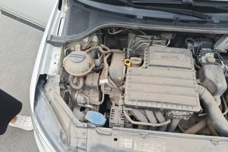 Used Volkswagen Santana 2018 1.5L Automatic Fashion Edition Engine Bay Right