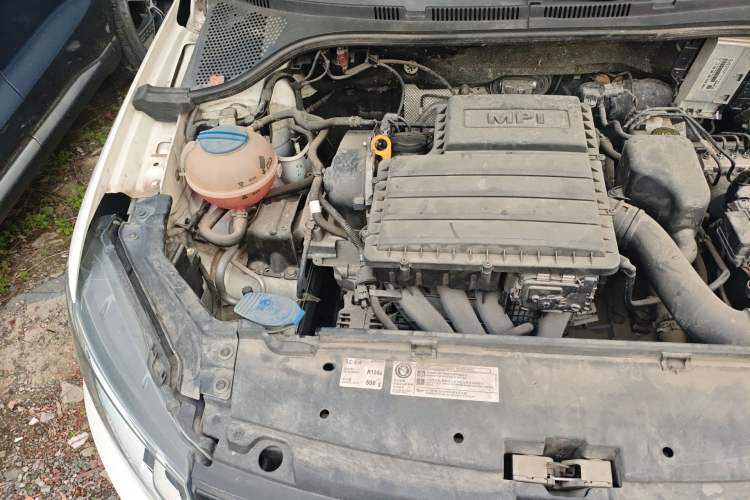 Used Volkswagen Santana 2018 1.5L Automatic Fashion Edition Engine Bay Right