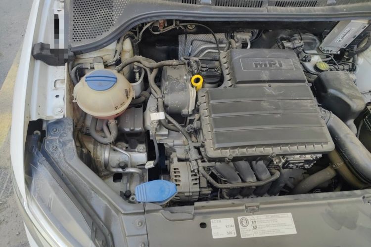 Used Volkswagen Santana 2018 1.5L Manual Comfort Edition Engine Bay Right