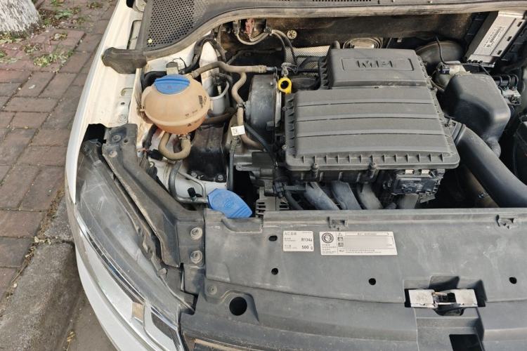 Used Volkswagen Santana 2018 1.5L Manual Fashion Edition Engine Bay Right