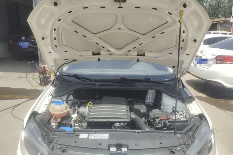 Used Volkswagen Santana 2018 1.5L Manual Fashion Edition Engine Bay