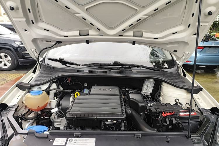 Used Volkswagen Santana 2018 1.5L Manual Fashion Edition Engine Bay