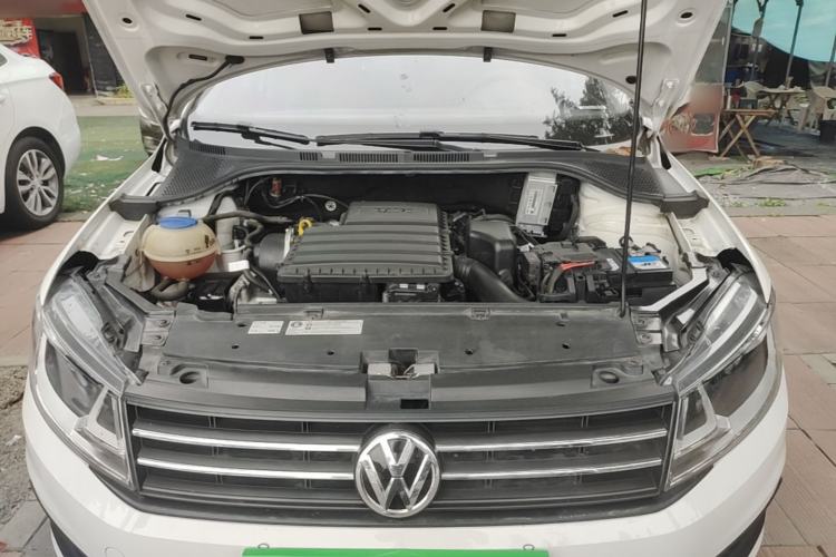 Used Volkswagen Santana 2018 1.5L Automatic Fashion Edition Engine Bay