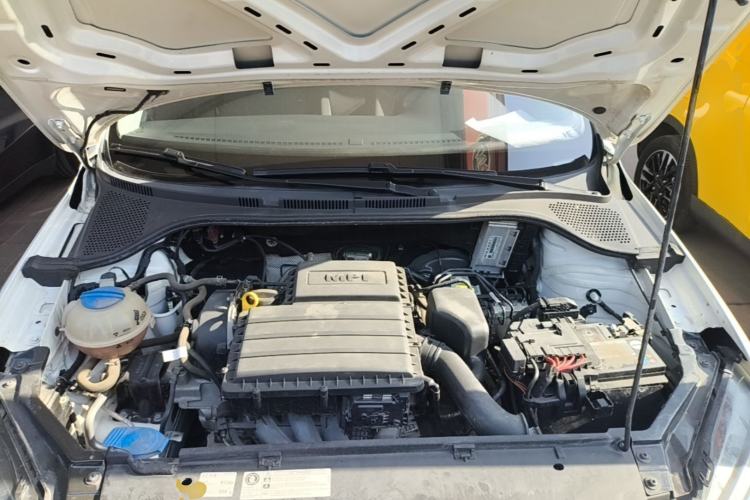 Used Volkswagen Santana 2018 1.5L Automatic Fashion Edition Engine Bay