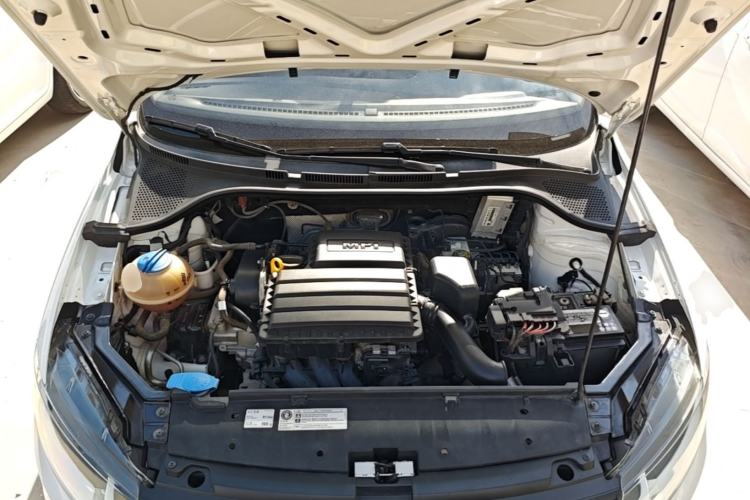 Used Volkswagen Santana 2018 1.5L Manual Fashion Edition Engine Bay