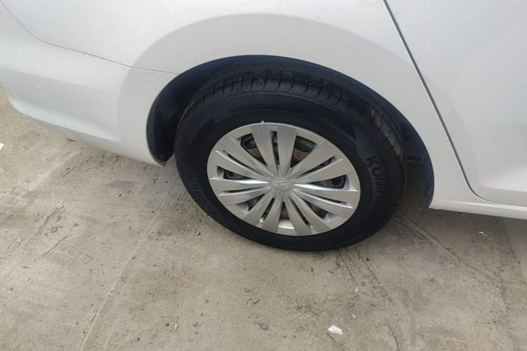Used Volkswagen Santana 2018 1.5L Automatic Fashion Edition Exterior 2