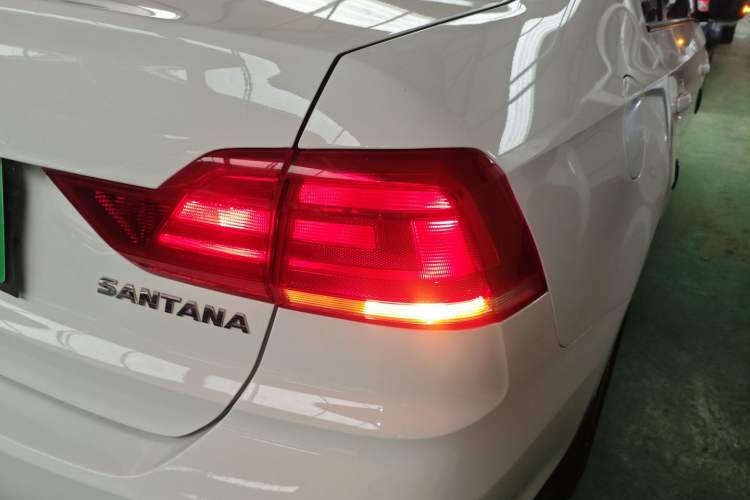 Used Volkswagen Santana 2018 1.5L Automatic Fashion Edition Exterior 3