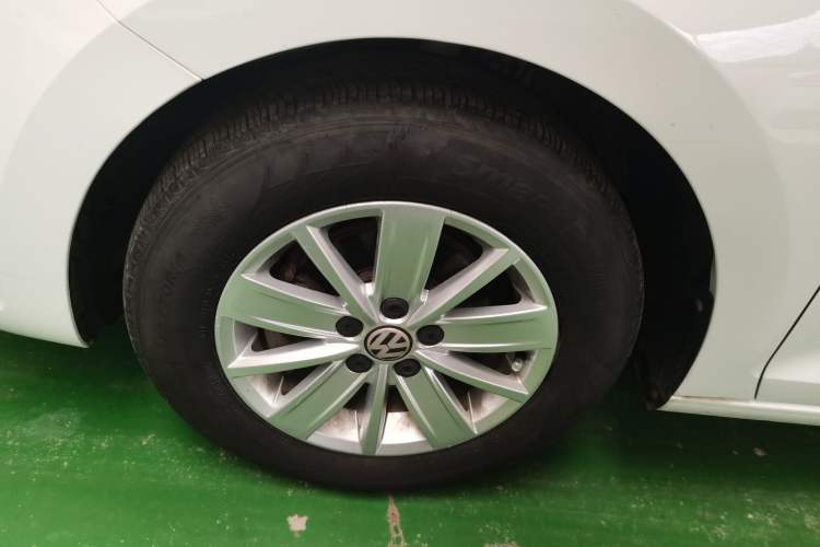 Used Volkswagen Santana 2018 1.5L Manual Fashion Edition Exterior 4