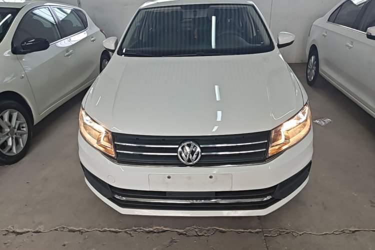 Used Volkswagen Santana 2018 1.5L Manual Fashion Edition Front
