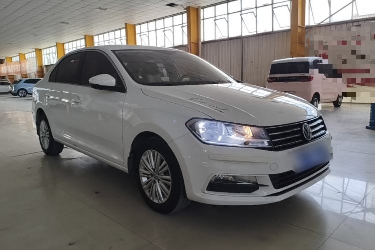 Used Volkswagen Santana 2018 1.5L Automatic Comfort Edition Front Right 45 Deg