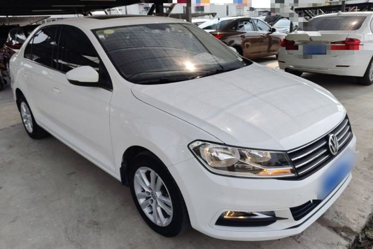 Used Volkswagen Santana 2018 1.5L Manual Comfort Edition Front Right 45 Deg