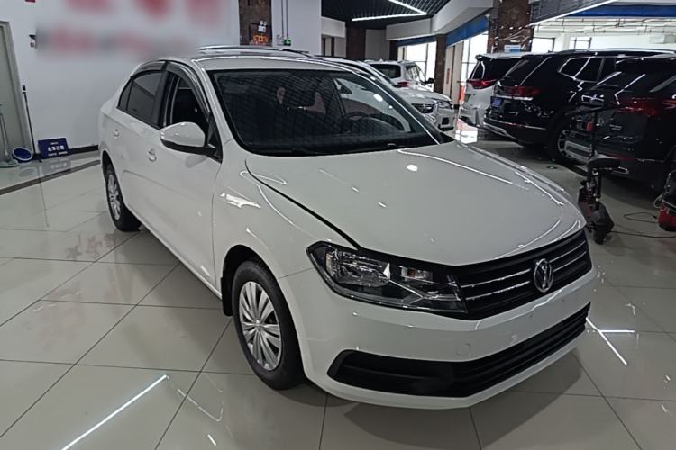 Used Volkswagen Santana 2018 1.5L Manual Fashion Edition Front Right 45 Deg