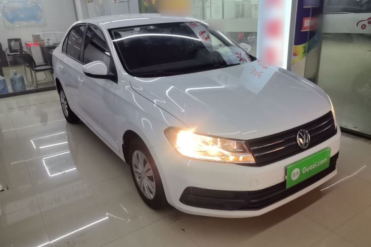 Used Volkswagen Santana 2018 1.5L Manual Fashion Edition Front Right 45 Deg