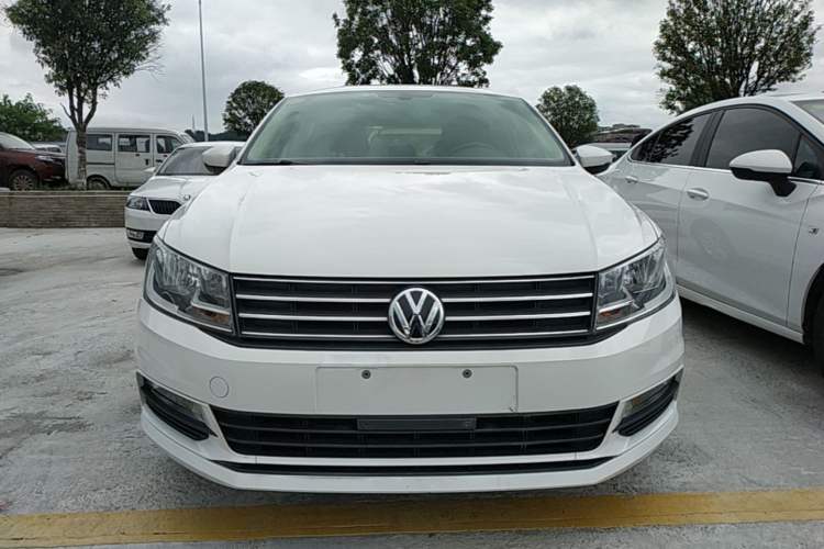 Used Volkswagen Santana 2018 1.5L Automatic Comfort Edition Front