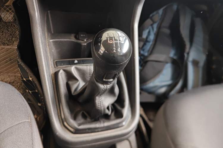 Used Volkswagen Santana 2018 1.5L Manual Fashion Edition Gear Lever