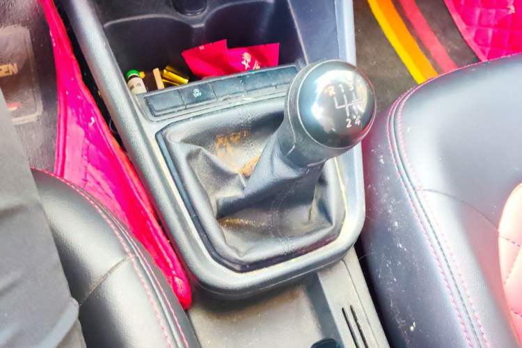 Used Volkswagen Santana 2018 1.5L Manual Fashion Edition Gear Lever