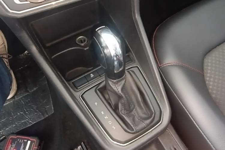 Used Volkswagen Santana 2018 Haval H9 1.5L Automatic Comfort Edition Gear Lever